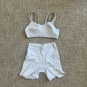 White Aritzia x Lululemon Workout Yoga set
